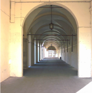 Porticato principale di accesso al Chiostro